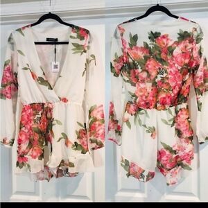 NWT Choies Floating silk Floral Romper size Large
